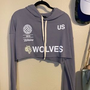 Cropped wolves hoodie